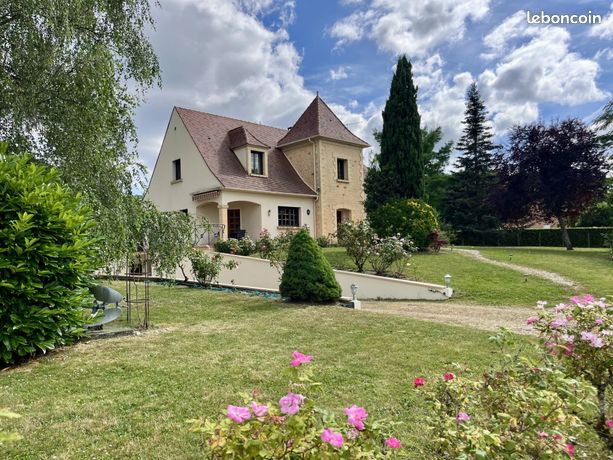 Propriété 7 pièces 188 m²