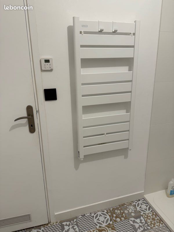 Sèche-serviettes électrique ACOVA Madras 500 W – inertie fluide – parfait état (image 1)