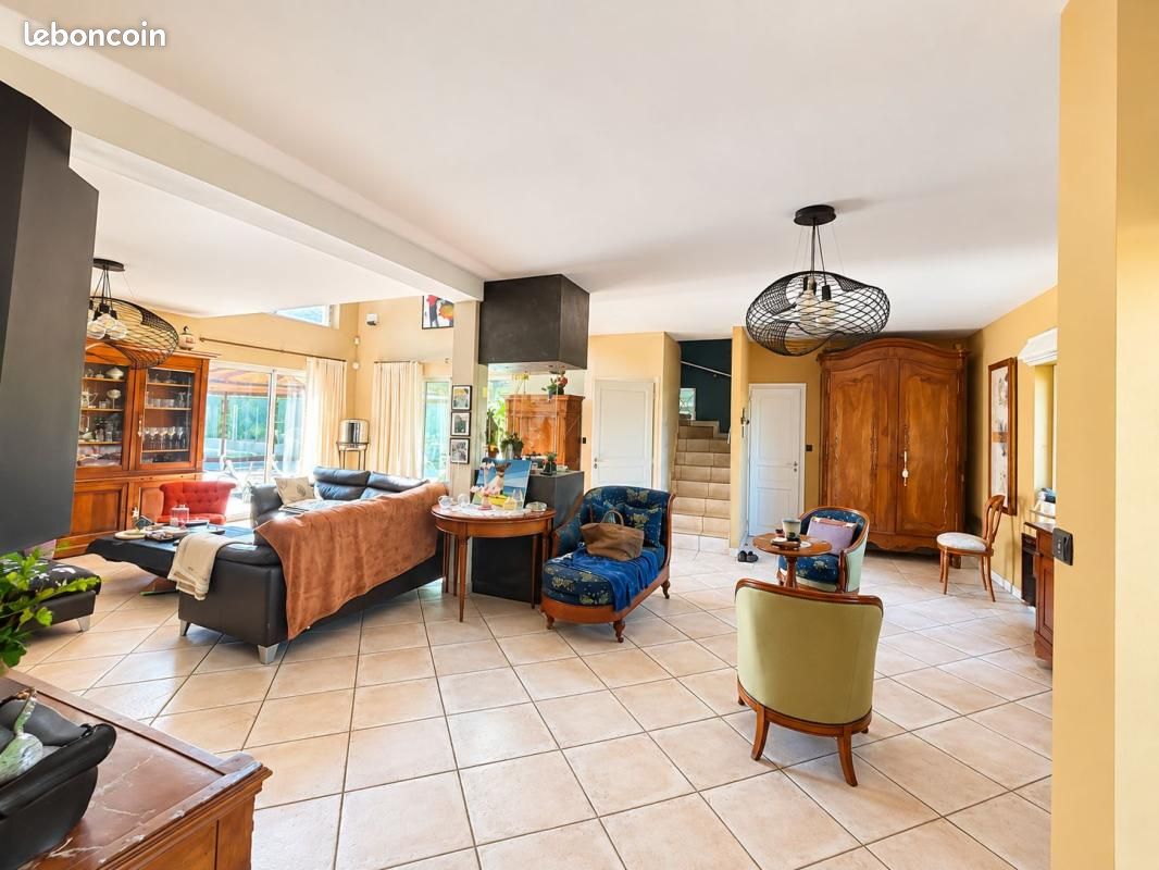 Maison 4 pièces 160 m² · à Châtillon · 160 m² · 595 000 €