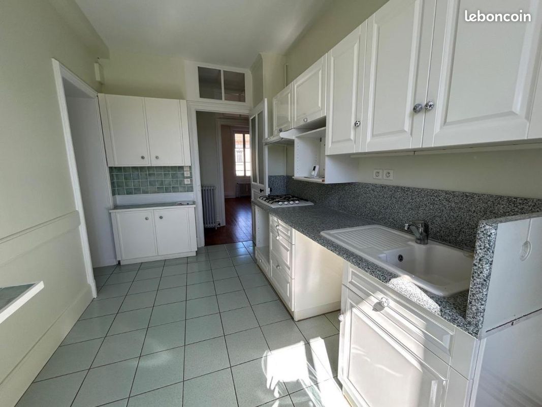 Appartement 4 pièces 91 m² · à Bourg-en-Bresse · 91 m² · 830 €/mois
