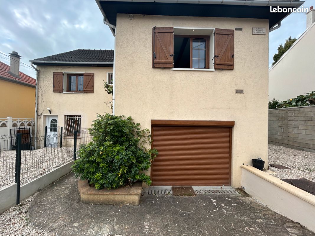 Appartement 9 pièces 186 m² · à Brou-sur-Chantereine · 186 m² · 450 000 €