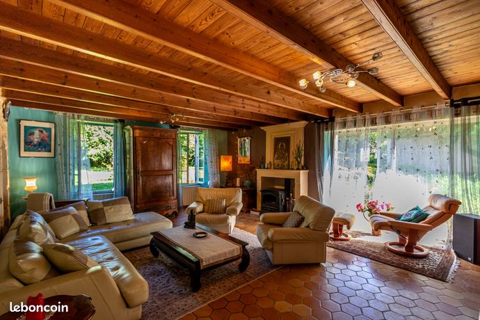 Maison 7 pièces 267 m²