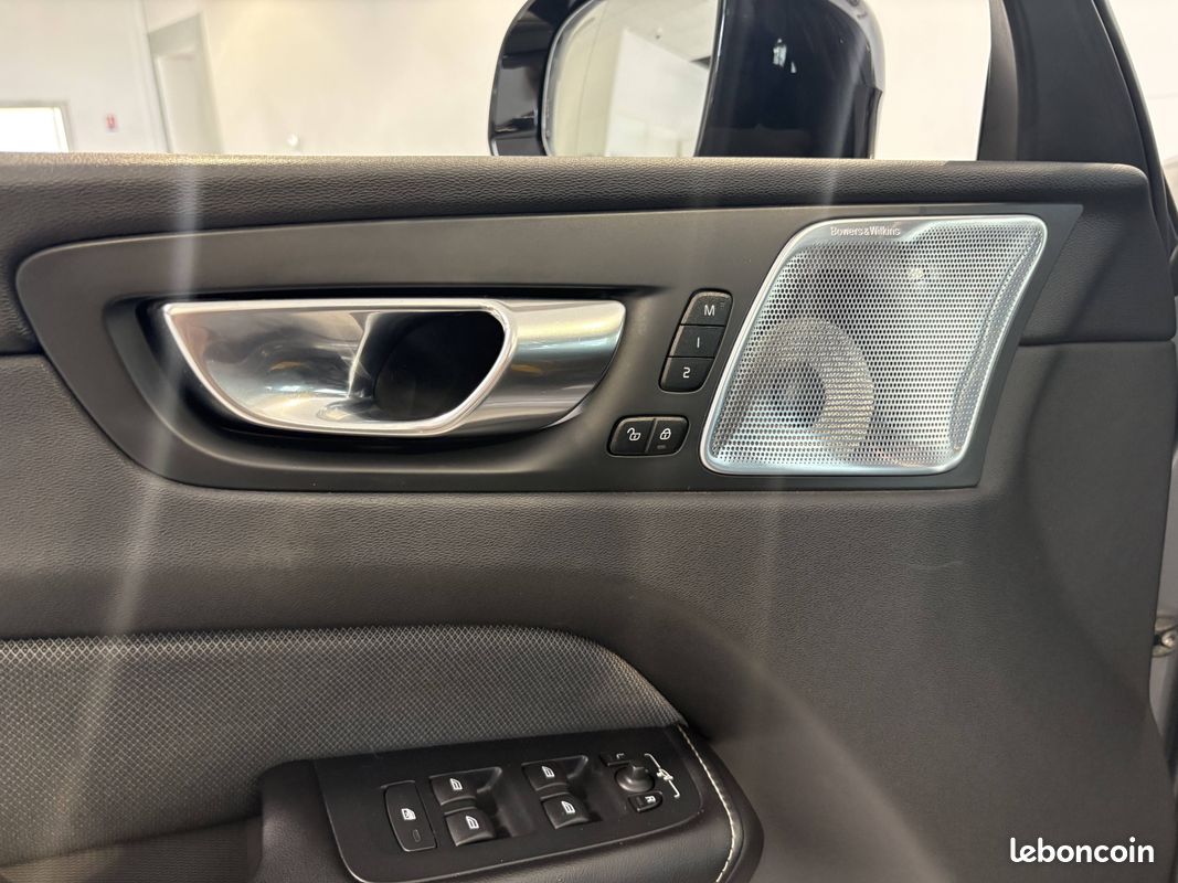 VOLVO XC60 T8 AWD 318 ch + 87 ch Geartronic 8 Polestar Engineered (image 14)