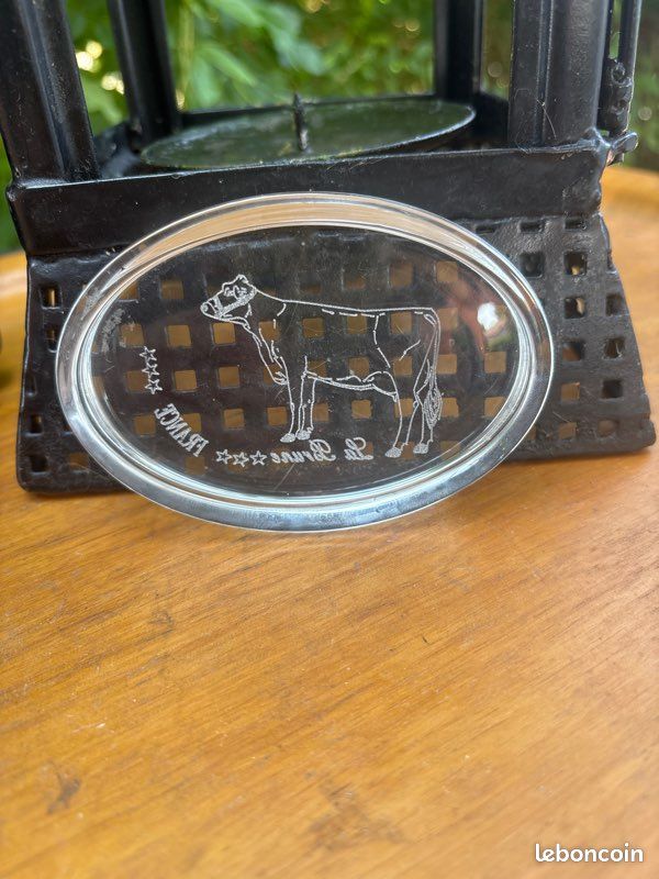 Presse papiers cristal gravure vache (image 1)