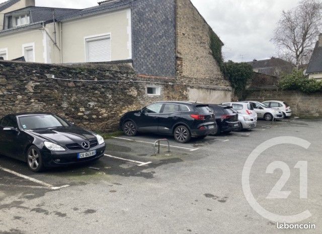 Parking 10 m² · à Laval · 10 m² · 50 €/mois
