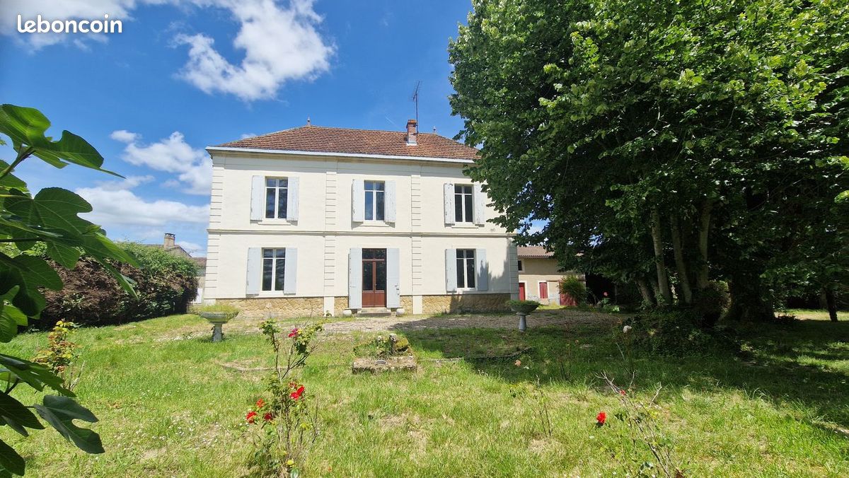 Maison 8 pièces 300 m² · à Saint-Macaire · 300 m² · 285 000 €