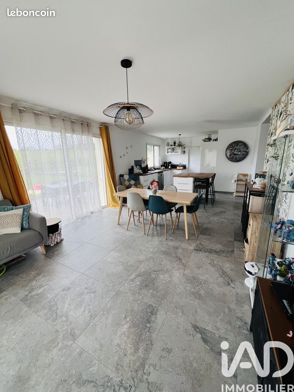 Maison 5 pièces 130 m² · à La Croix-en-Touraine · 130 m² · 269 000 €