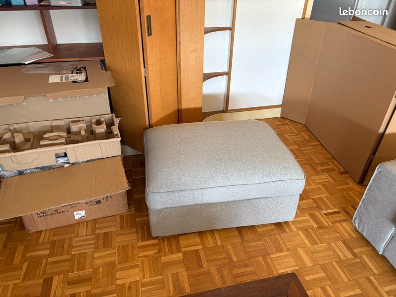 Canapé IKEA Kivik 3 places et 2 poufs (image 2)