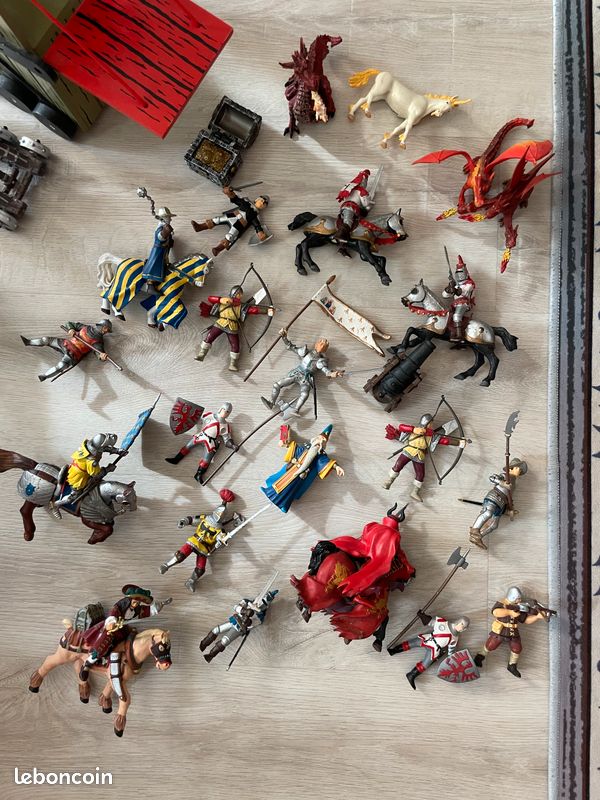 Lot Papo 22 figurines chevaliers avec chateau en bois, tour de siège, bélier et catapulte (image 18)