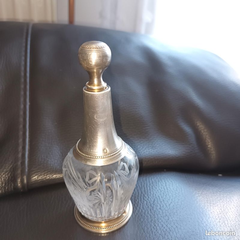 Flacon ancien (image 1)