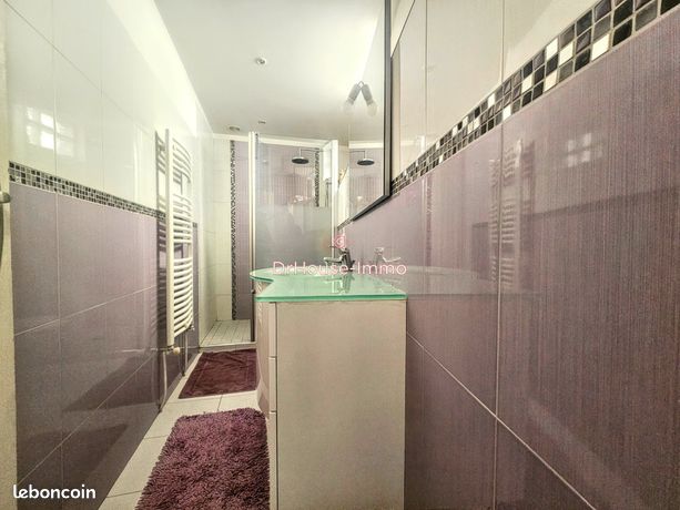 Propriété 9 pièces 286 m² — 10