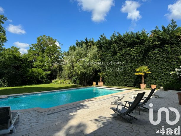 Maison 8 pièces 254 m²
