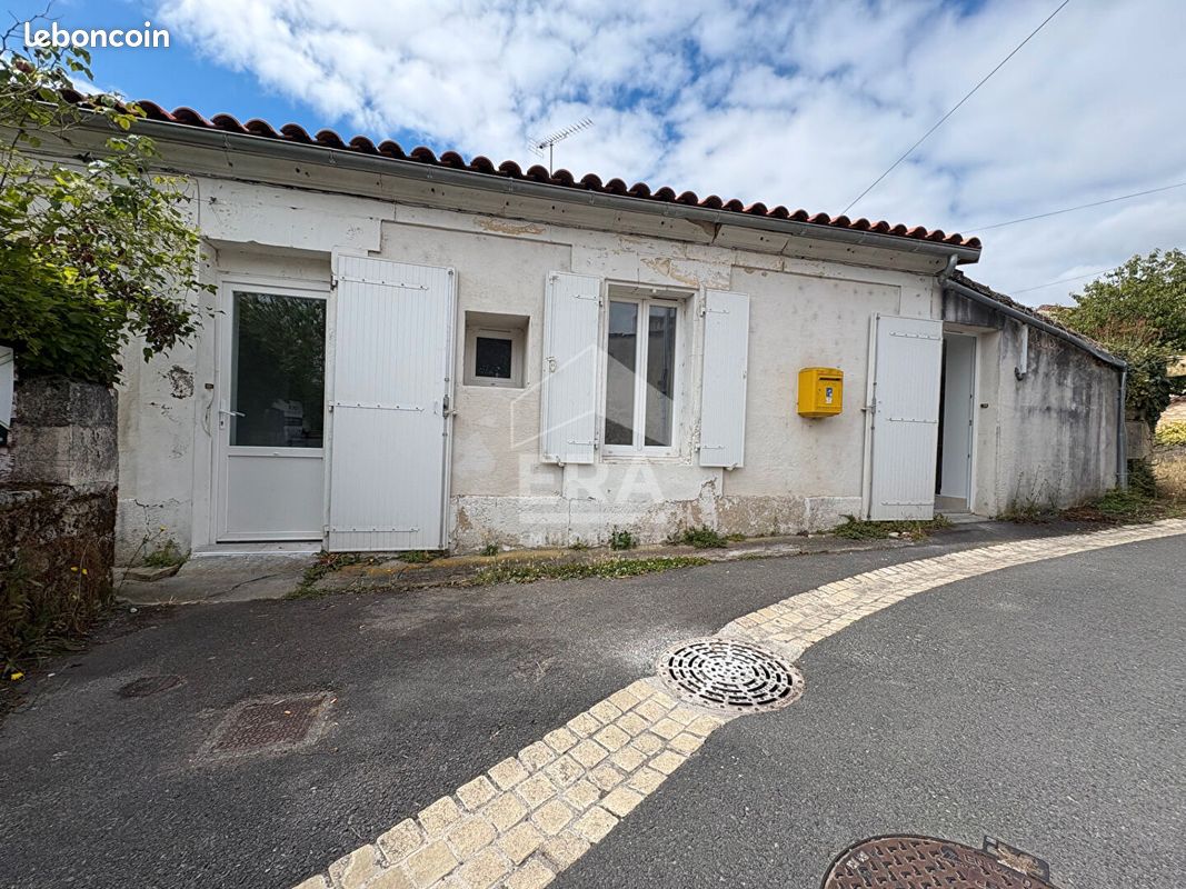 Appartement 1 pièce 27 m² · à La Couronne · 27 m² · 385 €