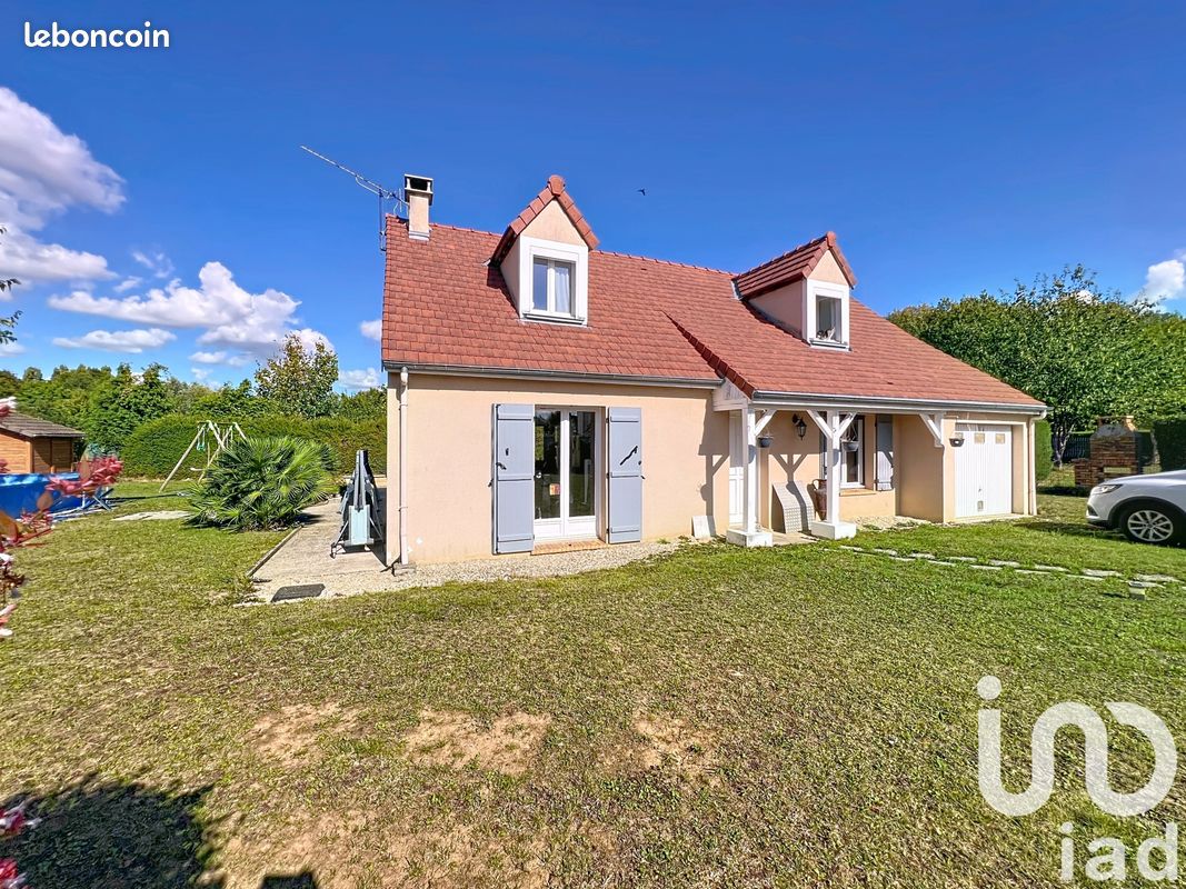 Maison 5 pièces 130 m² · à Rozay-en-Brie · 130 m² · 374 000 €