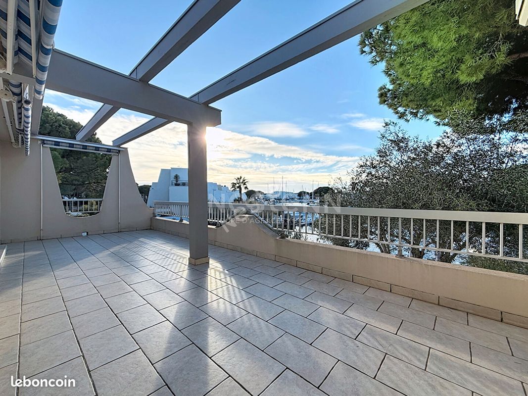 Appartement 4 pièces 131 m² · à Le Grau-du-Roi · 131 m² · 690 000 €