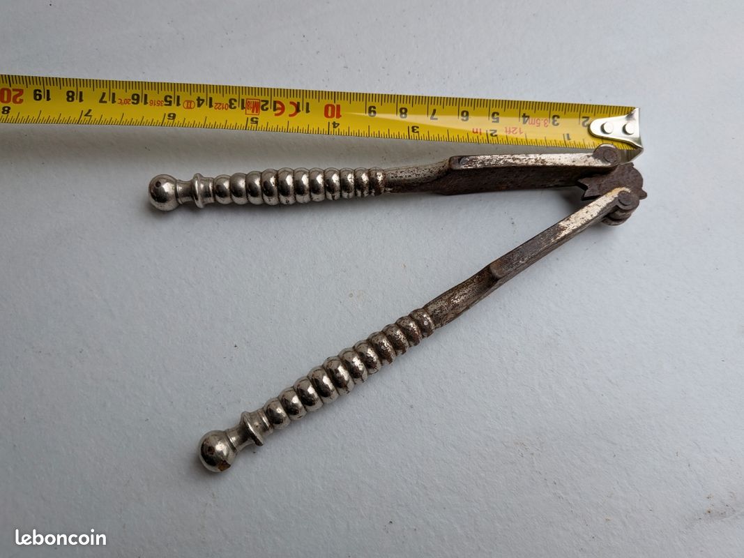 Pince De Forge Plate Petite 30 Cm - Tenaille De Forgeron En Acier Forgé Main
