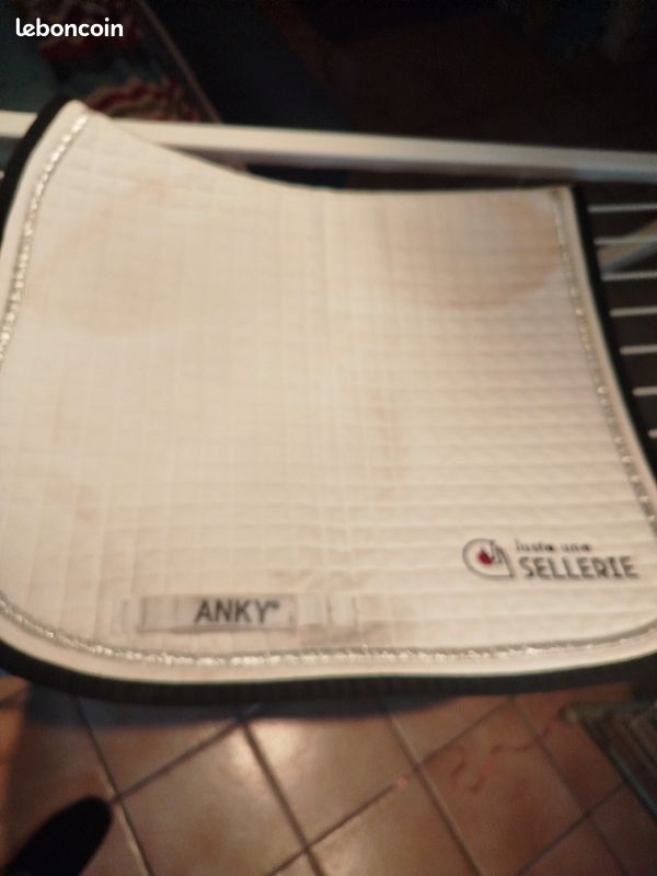 Tapis dressage et bonnet (image 1)