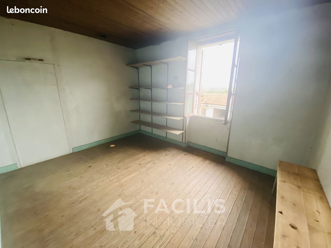 Maison 6 pièces 143 m² - Chasseneuil-sur-Bonnieure 16260 (image principale 8)