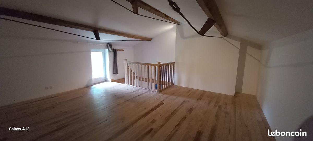 Belle longère en pierres - Ayron 86190 (image principale 6)