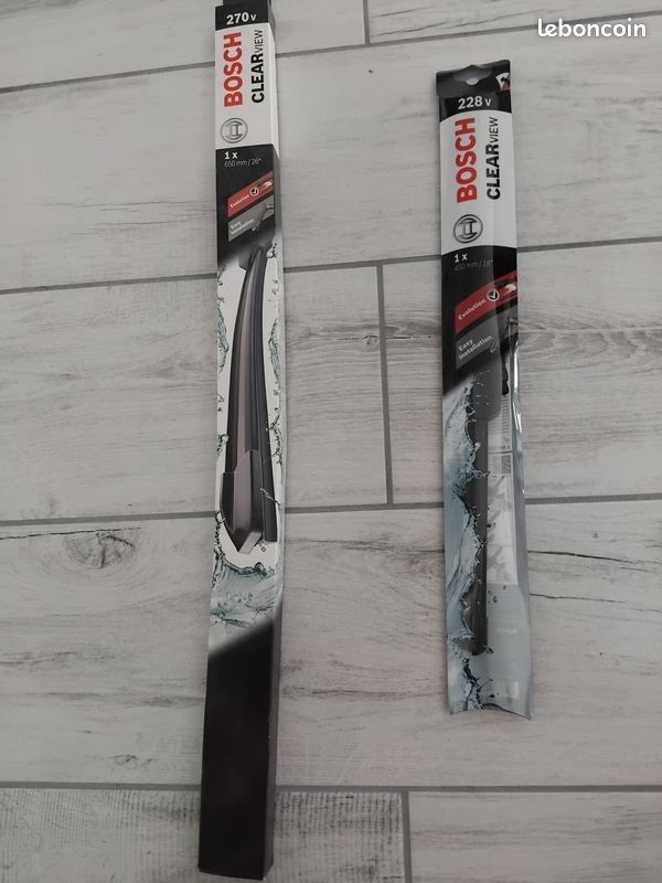 Lot De 2 Balais D'essuie-glace Aérodynamiques Pour Renault Clio 4 (2012 Et +) - Modèle Générique - Neuf Sous Blister