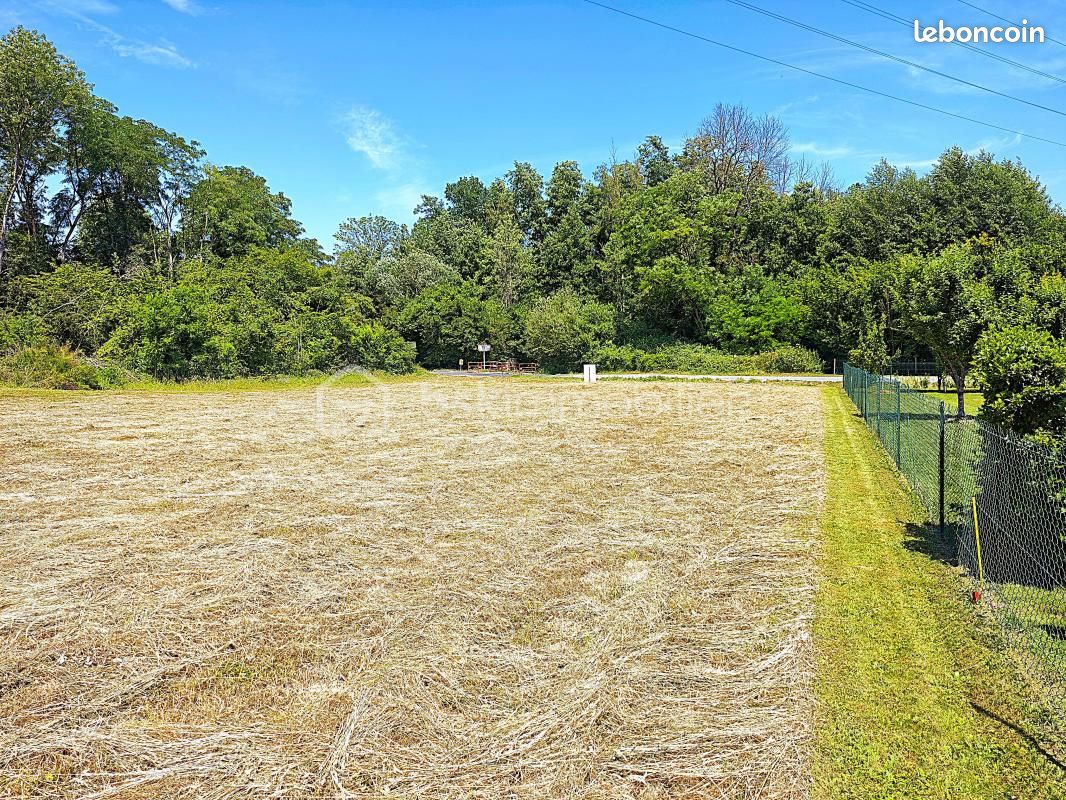 Terrain 1050 m² · à Rambouillet · 141 500 €