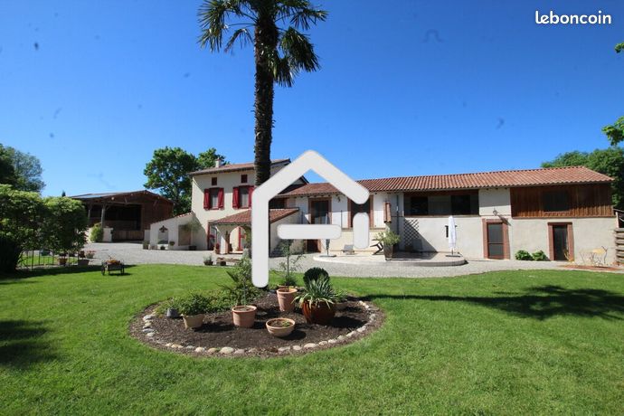 Propriété 11 pièces 375 m²