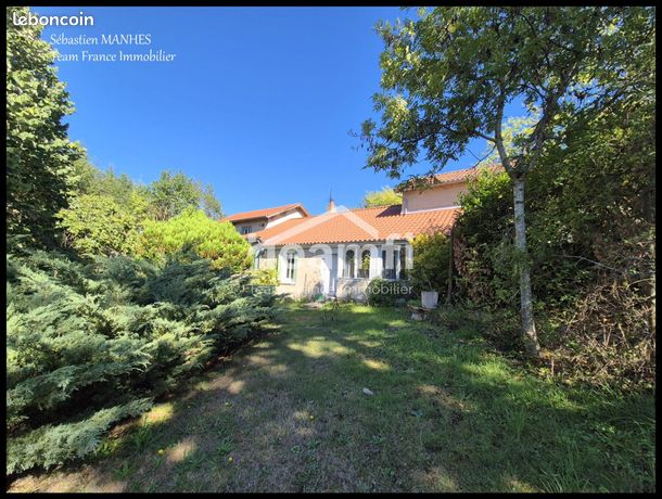 Immeuble 190 m² Paslières