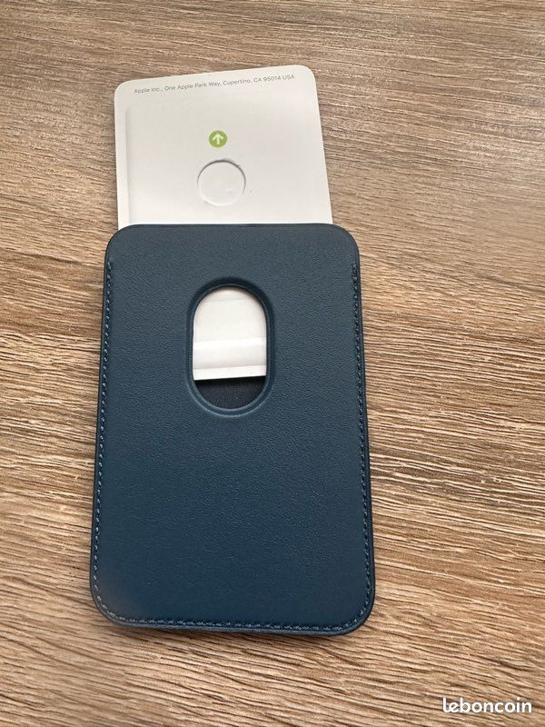 IPhone Leather Wallet Baltic Blue (image 4)