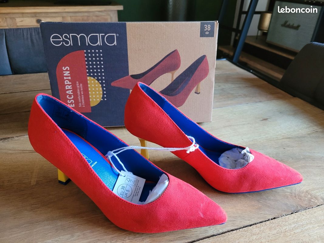Escarpins Lidl Colorés - 1 Pied Bleu, 1 Pied Rouge - Taille 37 - Marque Esmara