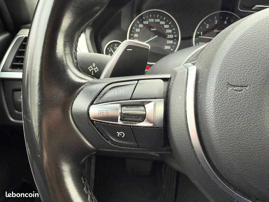 BMW Série 3 335i 306ch Xdrive M sport - Affichage tête haute Phares bi-xénon (image 17)