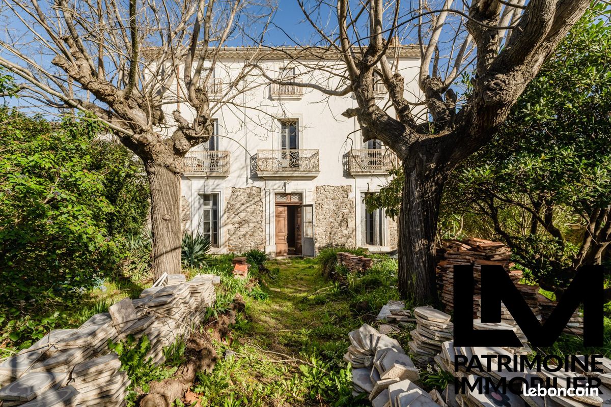 Maison 7 pièces 381 m² · à Montblanc · 381 m² · 279 800 €