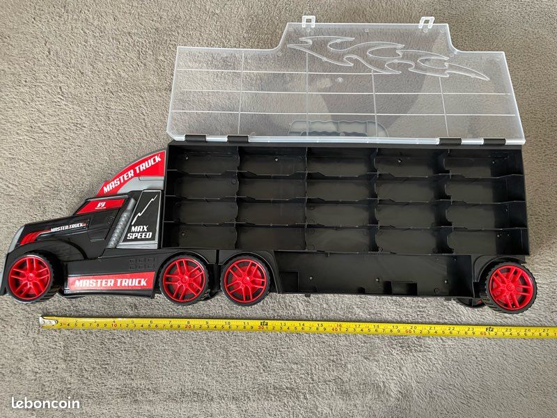 Grand camion transporteur de petites voitures (image 2)