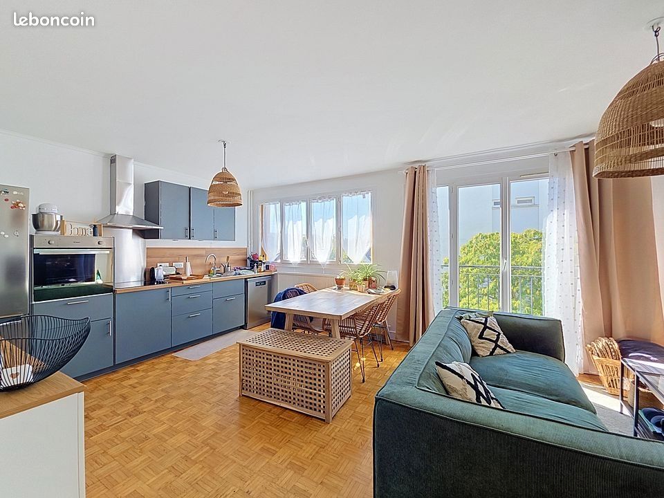 Appartement 3 pièces 60 m² · au Plessis-Trévise · 60 m² · 990 €/mois
