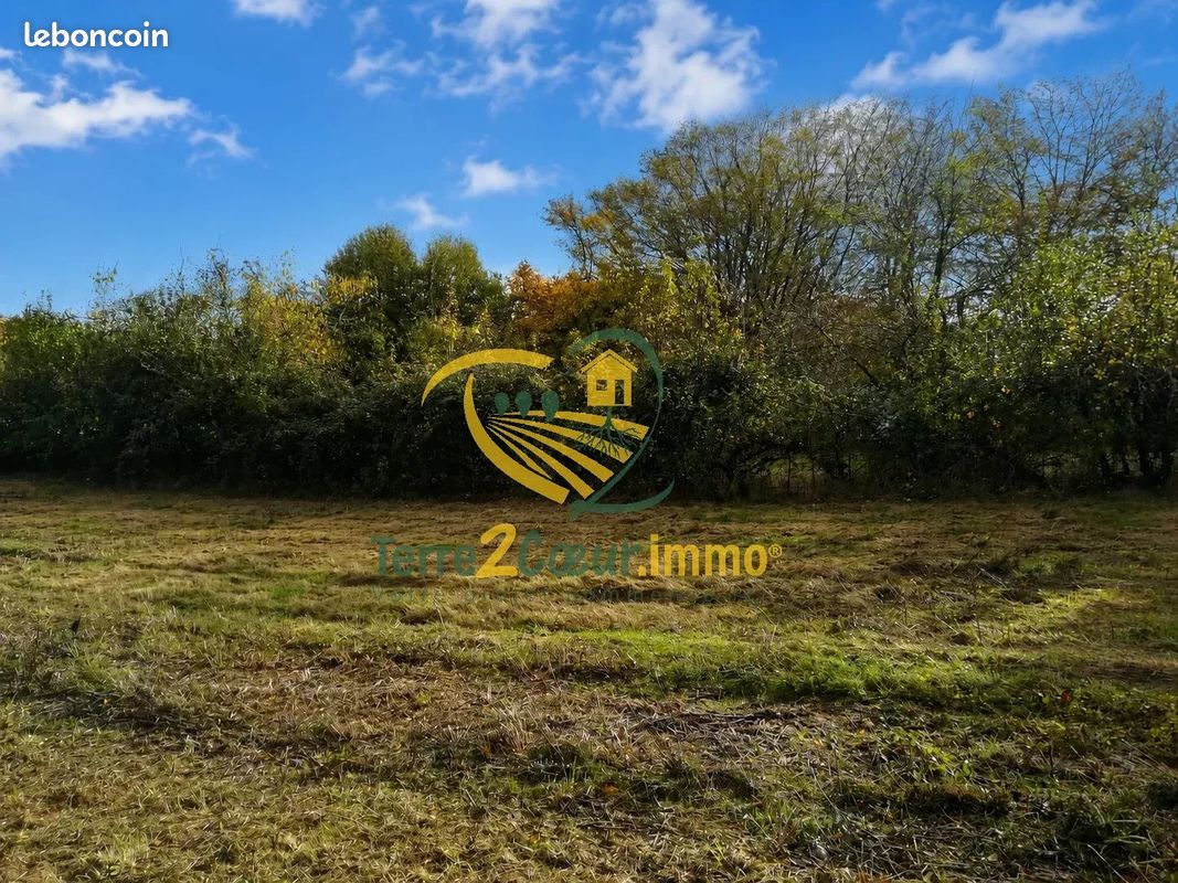 Terrain 2441 m² · à Quantilly · 2 441 m² · 39 000 €
