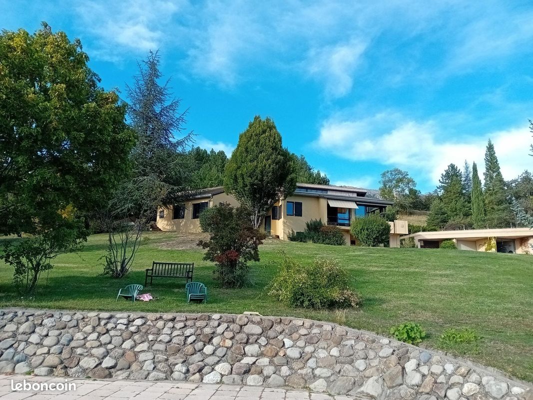 Maison 9 pièces 236 m² · à Prunières · 236 m² · 1 133 000 €