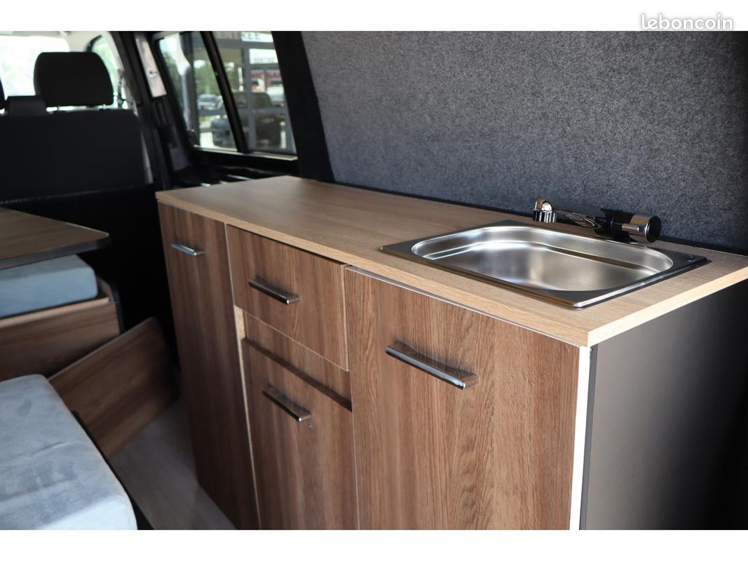 VOLKSWAGEN TRANSPORTER L1H1 Aménagé 3.0T 2.0 16V TDI - 204 T6 SG FOURGON TOLE Fourgon Tôlé L1H1 (image 16)
