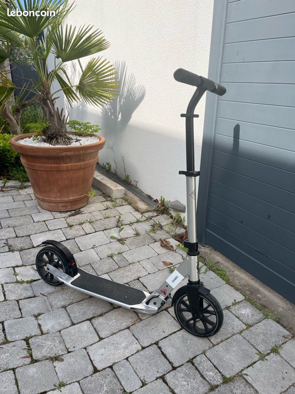 Promo Trottinette Enfant Mid 5 Oxelo chez Decathlon