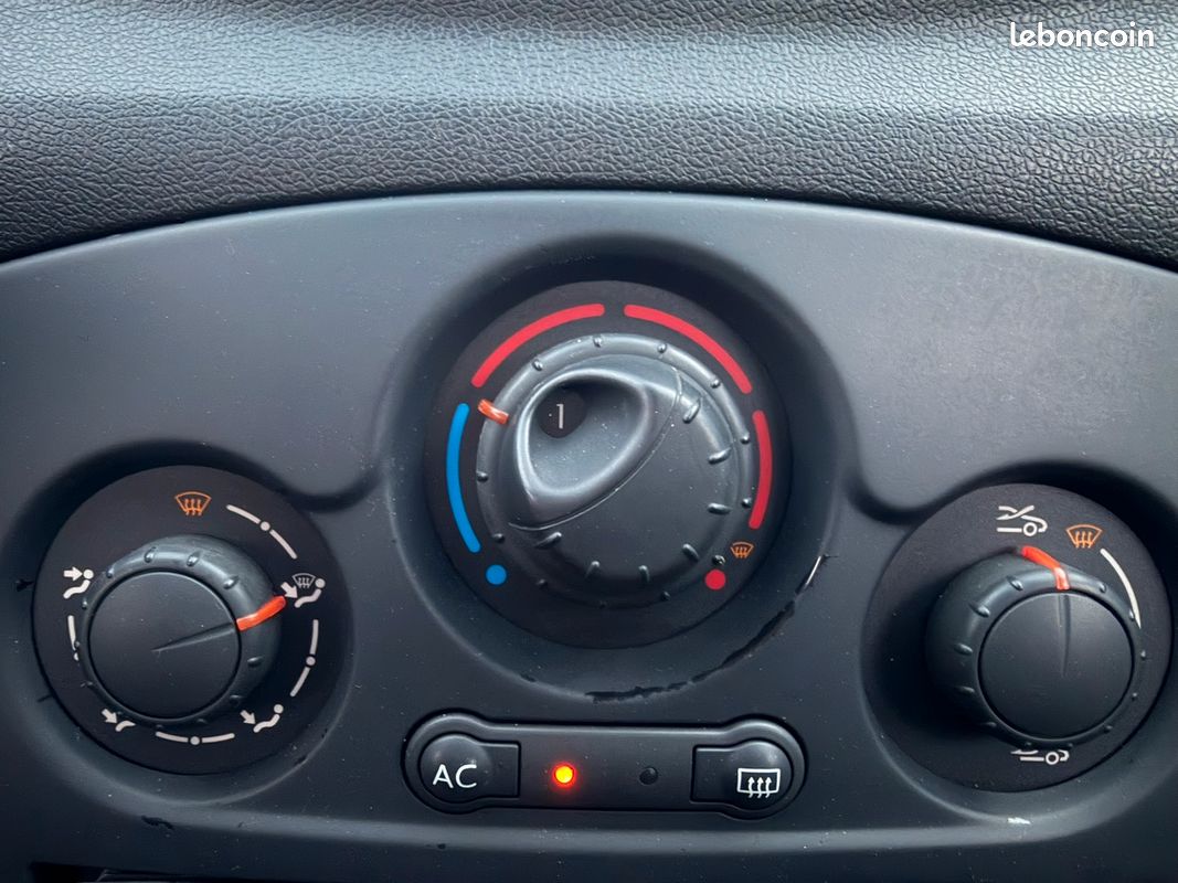 RENAULT CLIO III PEPITE PACK CLIM 1.5 DCI 70cv 5 PORTES 1°MAIN (image 7)