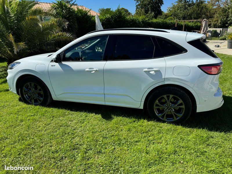 Ford KUGA St Line - Voitures