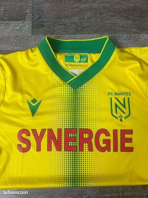 Maillot FC Nantes Synergie – Macron – Taille 6/7 Ans (TBE)