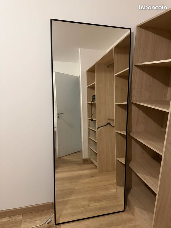 Miroir IKEA sur pied noir (image 2)