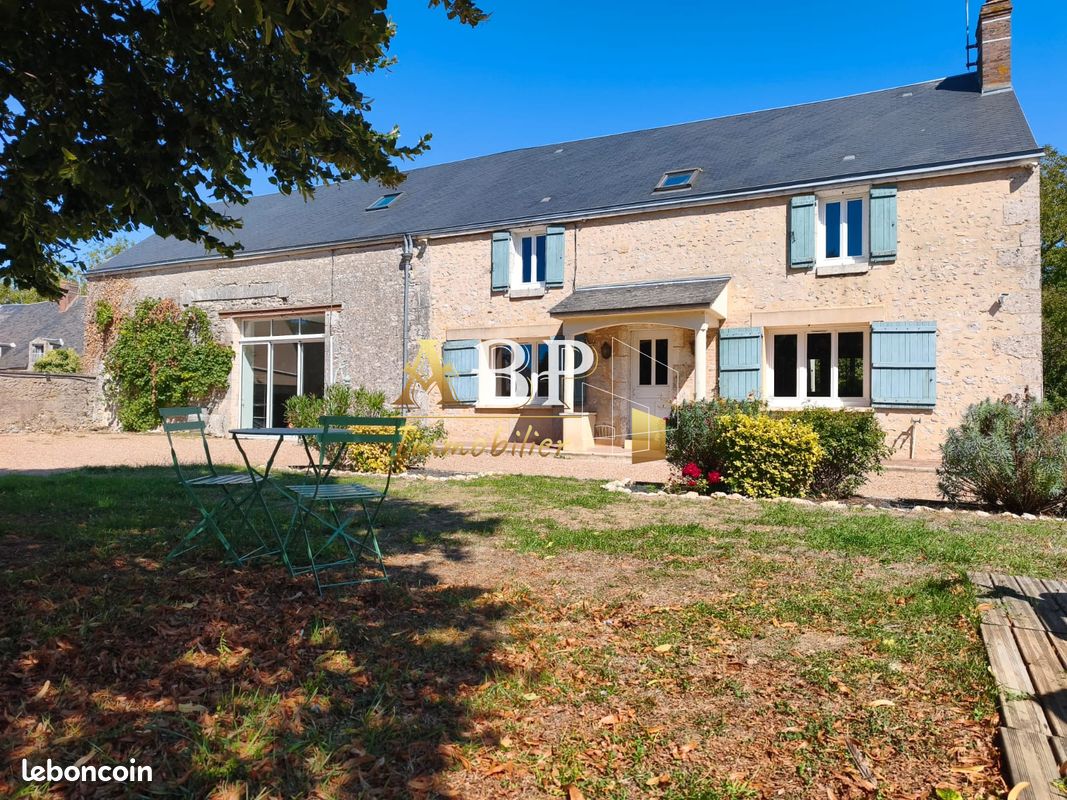Maison 7 pièces 323 m² · à Châteaudun · 323 m² · 309 750 €