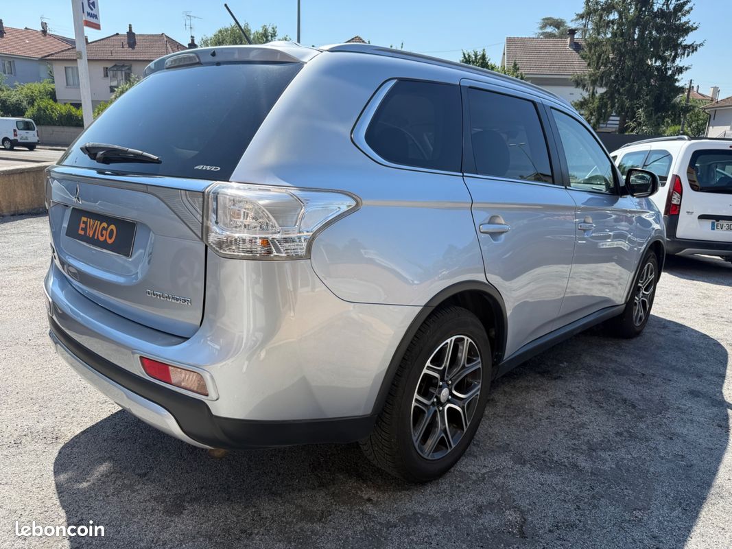 MITSUBISHI OUTLANDER 2.2 DID 150 CH INVITE 4Wd (image 2)