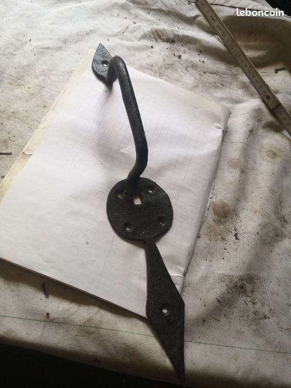 Poignée de porte en acier forgé (image 1)