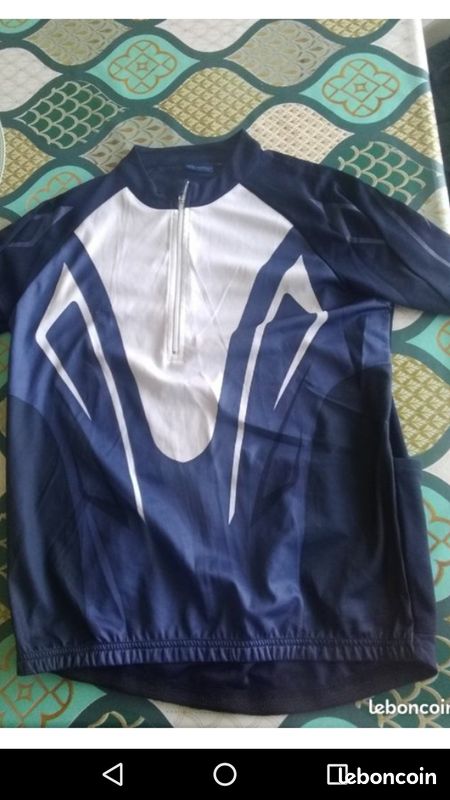 Tenue de cyclisme (image 1)