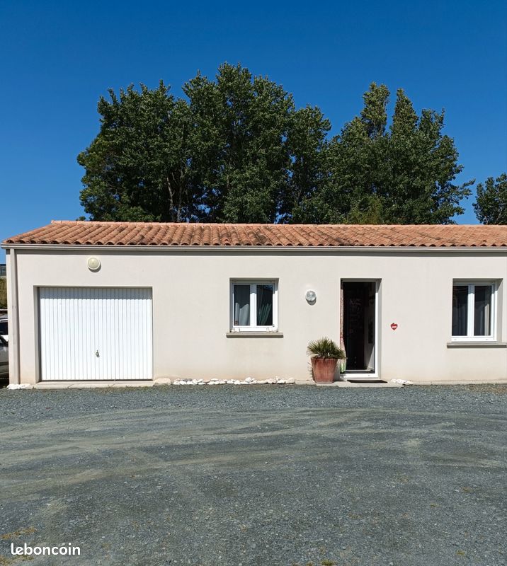 Maison 2 pièces 52 m² · à Yves · 52 m² · 195 000 €