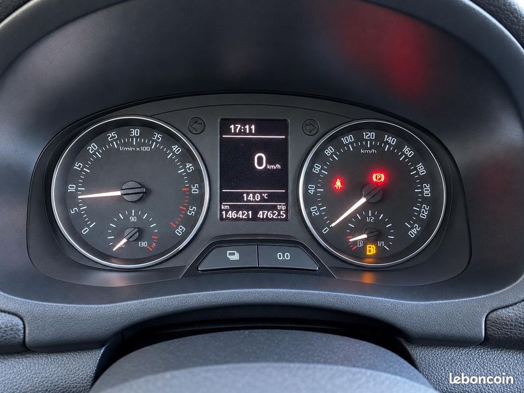 Skoda FABIA 1.6 TDI90 FAP MONTE-CARLO 2 (image 8)