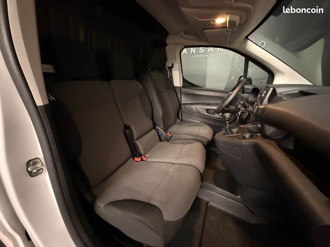 CITROEN BERLINGO Taille XL BlueHDi 130 SS BVM6 Feel (image 12)