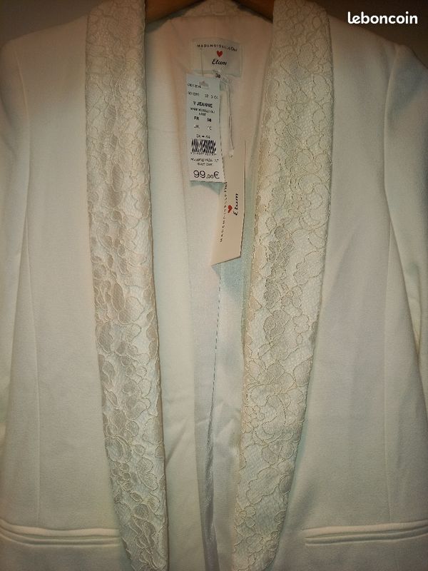 đprix d'origine :99 euros. Blazer etam tulle et dentelle. Neuf jamais portĂ© (image 6)