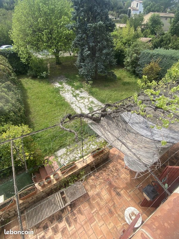 Maison 13 pièces 300 m² · au Puy-Sainte-Réparade · 300 m² · 790 000 €